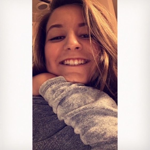 Meet your Posher, Liv - Picture 1 of 1